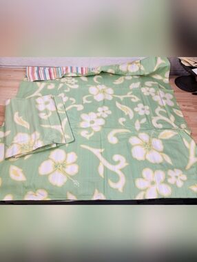 Pottery Barn Teen Wahine Floral Striped Set Of 2 Euro Pillow Shams NOS Tropical